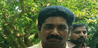 ನಕ್ಸಲರಿಂದ ಟಿಆರ್ಎಸ್ ಮುಖಂಡ ಹತ್ಯೆ..!!!
