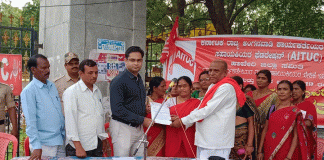 ಅಂಗನವಾಡಿ ಕಾರ್ಯಕರ್ತೆಯರ ಅಹೋರಾತ್ರಿ ಧರಣಿ