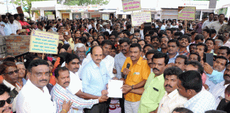 ಮಧುಗಿರಿ ಶೈಕ್ಷಣಿಕ ಜಿಲ್ಲಾ ಶಿಕ್ಷಕರುಗಳಿಂದ ಬೇಡಿಕೆ ಈಡೇರಿಕೆಗೆ ಒತ್ತಾಯ