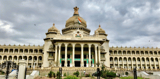 ರಾಜಕೀಯ ದೊಂಬರಾಟದಲ್ಲಿ ಬಡವಾದ ಜನತೆ
