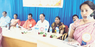 ಪಠ್ಯಪುಸ್ತಕಗಳಲ್ಲಿ ಶರಣರ ಚರಿತ್ರೆ ಸೇರಿಸಬೇಕು : ಸವಿತಾ ಸುತ್ತಕೋಟಿ
