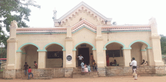 ಹುಳಿಯಾರಿನ ಕರ್ನಾಟಕ ಪಬ್ಲಿಕ್ ಶಾಲೆಯಲ್ಲಿ ಶಿಕ್ಷಕರ ಕೊರತೆ