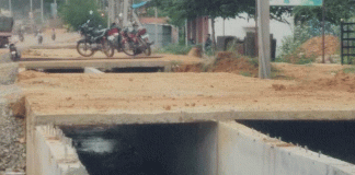 ಹುಳಿಯಾರಿನಲ್ಲಿ ಕಳಪೆ ಚರಂಡಿ ಕಾಮಗಾರಿ