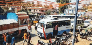 ಹಾನಗಲ್ಲ: ಹೆಚ್ಚಾದ ಖಾಸಗಿ ವಾಹನಗಳ ಹಾವಳಿ..!!