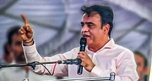 ಸಿಎಂ ಸಮ್ಮುಖದಲ್ಲೇ ಅಶ್ವತ್ಥ ನಾರಾಯಣ, ಡಿಕೆ ಸುರೇಶ್ ವಾಕ್ಸಮರ; ವೇದಿಕೆಯಲ್ಲೇ ಧರಣಿ ನಡೆಸಿದ ಕಾಂಗ್ರೆಸ್!
