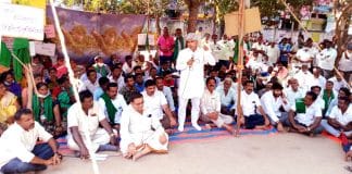 ಗಣಿ ನೀತಿ ಉಲ್ಲಂಘನೆ : ಧರಣಿ ಮುಂದುವರಿಕೆ