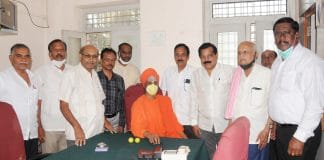 ಸಿದ್ದಲಿಂಗೇಶ್ವರಸ್ವಾಮಿ ಜಾತ್ರಾ ಅಂಗವಾಗಿ ಶ್ರೀಗಳಿಂದ ಭಿಕ್ಷಾಟನೆ