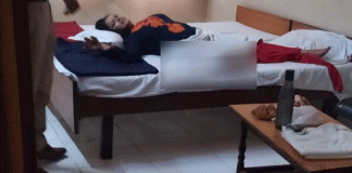 ತುಮಕೂರಿನ ಅಶೋಕ ಲಾಡ್ಜ್ ಅಂಡ್ ಹೋಟೆಲ್ನಲ್ಲಿ ಹೆಂಡತಿ ಕಾಲು ಕತ್ತರಿಸಿ, ತಾನೂ ಹೊಟ್ಟೆಗೆ ಚೂರಿ ಹಾಕಿಕೊಂಡ ಗಂಡ