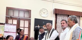 ರಾಜ್ಯಸಭೆ ಚುನಾವಣೆ: ರಾಹುಲ್ ಸಮ್ಮುಖದಲ್ಲಿ ಖರ್ಗೆ ನಾಮಪತ್ರ ಸಲ್ಲಿಕೆ